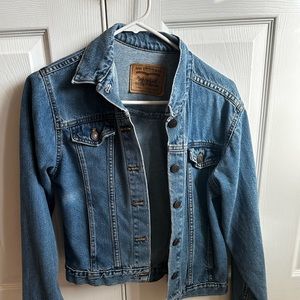 Levi’s classic demin jacket